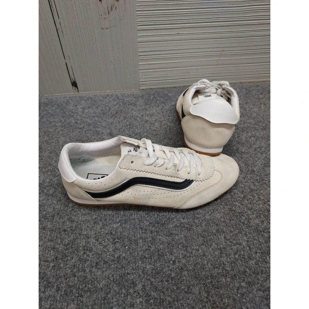 Vans Men Athletic Sneakers 8.5 Cream White Lace Up Round Toe Comfort Logo Active